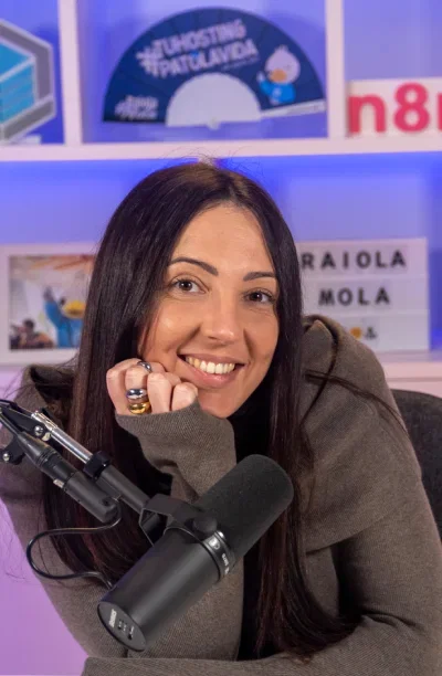 Lucía Corredoira, presentadora de RMC Online 2026